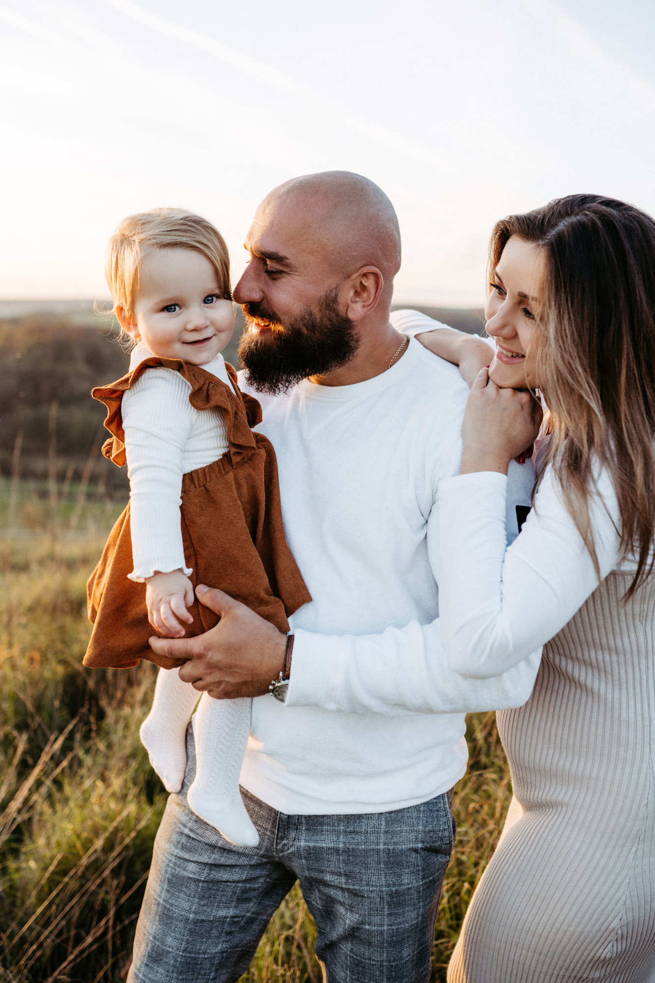 https://alina-schaetzel.de/wp-content/uploads/2023/02/Familienshooting_2022-133.jpg
