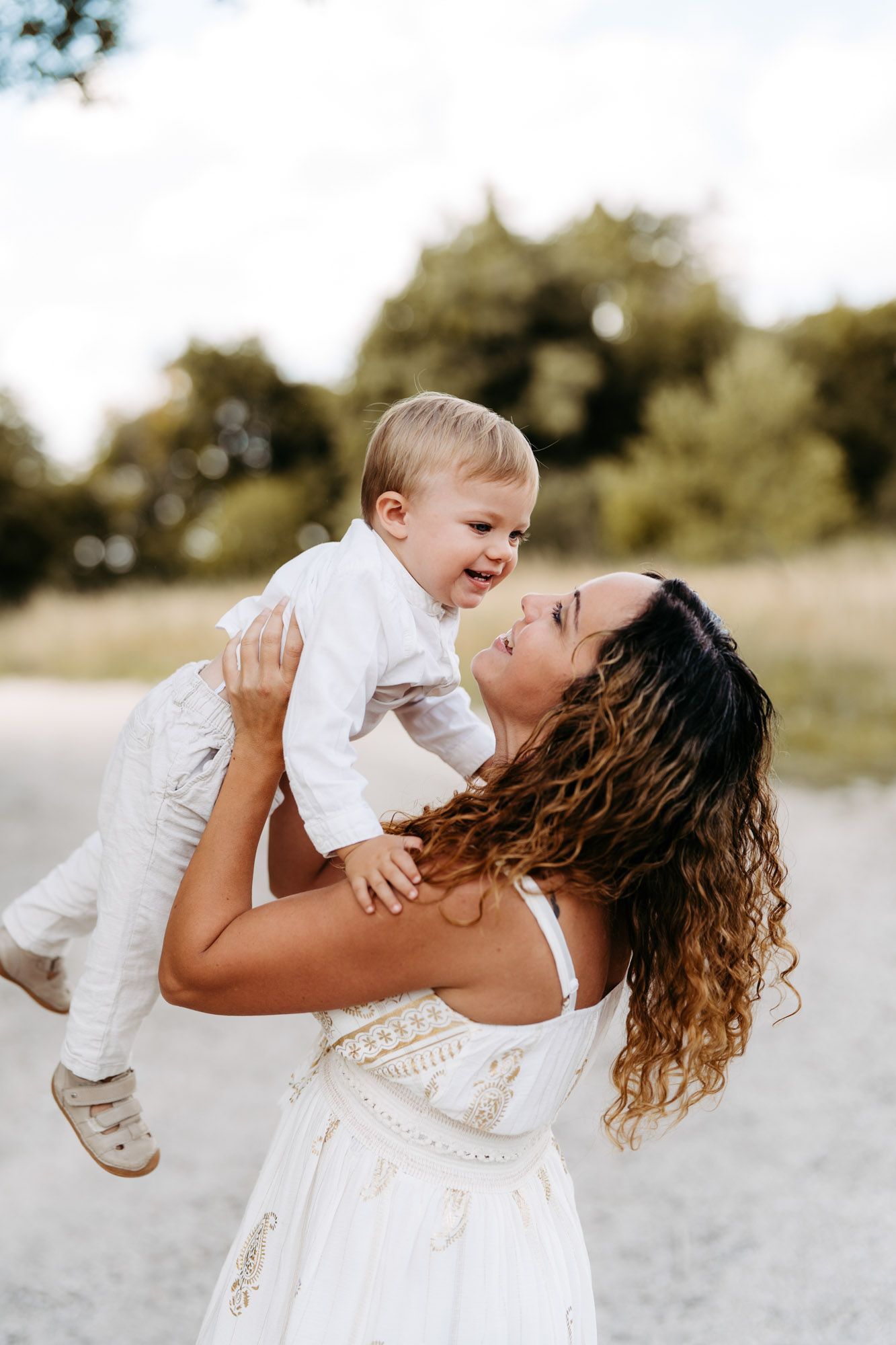 https://alina-schaetzel.de/wp-content/uploads/2026/07/Familienshooting-Ingolstadt-5.jpg