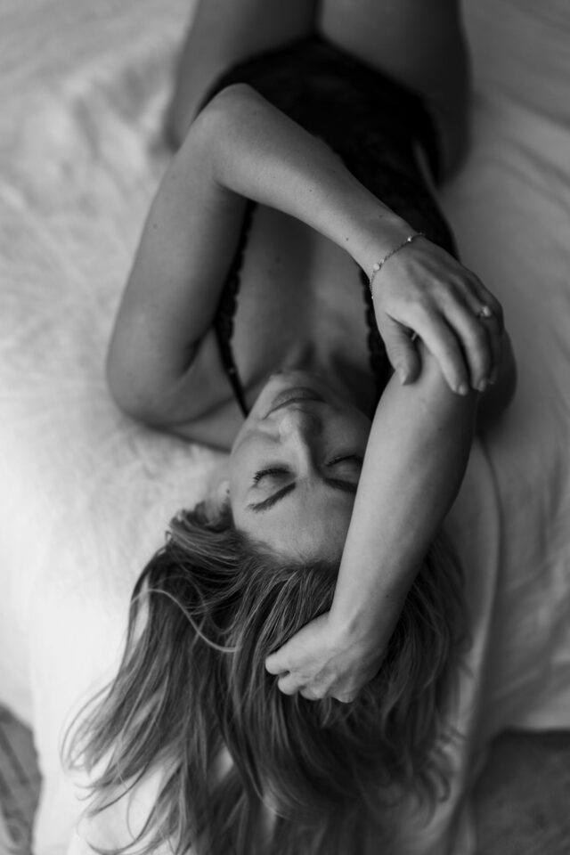 https://alina-schaetzel.de/wp-content/uploads/2026/08/boudoirshooting-14-640x960.jpg