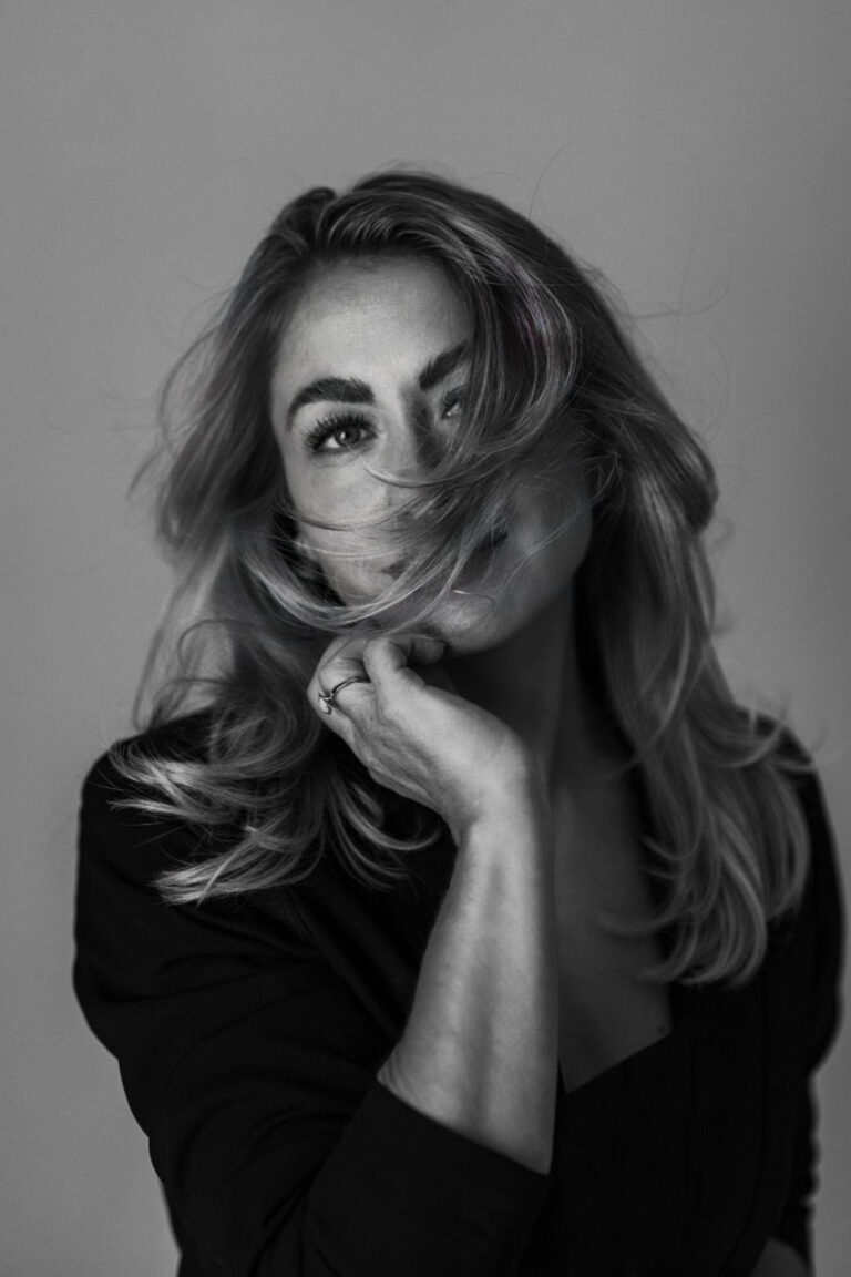https://alina-schaetzel.de/wp-content/uploads/2026/08/boudoirshooting-26-768x1152.jpg